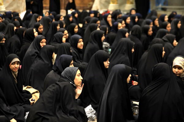 حال و هوای دختران هنرستانی قم در بازدید از یادمان‌های عملیاتی جنوب کشور