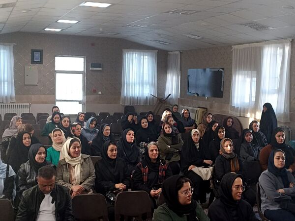 نخستین جلسه آموزش خانواده در دبیرستان بی بی سلطنت قفلی