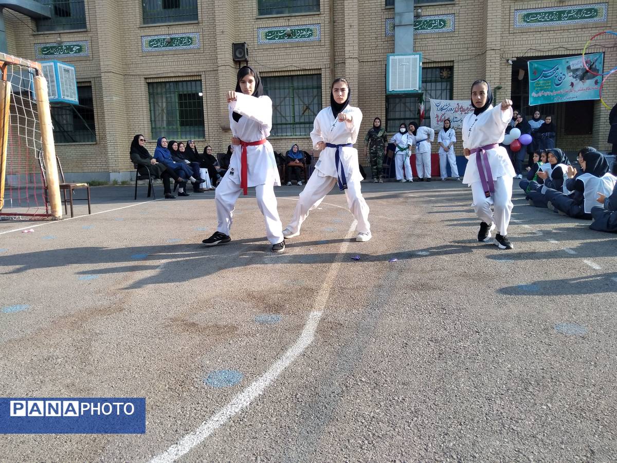 المپیاد ورزشی درون مدرسه‌ای دبیرستان دخترانه عرفان ناحیه سه شیراز