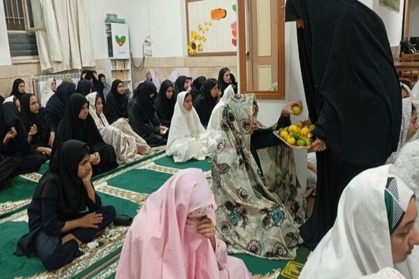 جلسه هفتگی توسل به آقا امام زمان (عج) در خوابگاه دخترانه شهید مجید دهنوی 