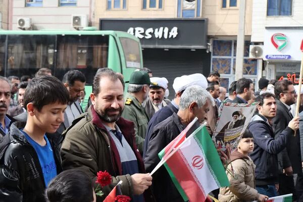 حماسه حضور مردم غیور باقرشهر و کهریزک در راهپیمایی ۲۲بهمن