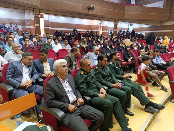 مراسم تجلیل از معلمان شهرستان فراشبند
