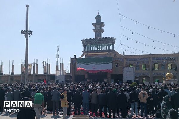 خروشِ بصیرت در صحن امامزاده جعفر (ع)؛ تالار قرآن پیشوا گنجایش دریای سوگواران مقتدا را نداشت