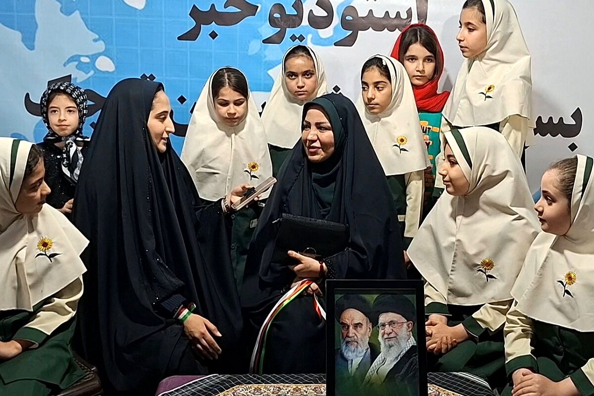عشق به بچه‌ها و دانش‌آموزان، عنصری است که خستگی نمی‌شناسد