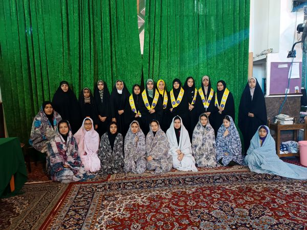 اعتکاف دانش‌آموزی در گناباد