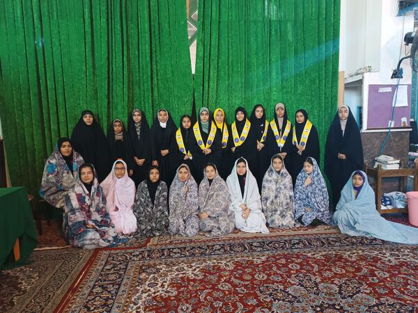 اعتکاف دانش‌آموزی در گناباد