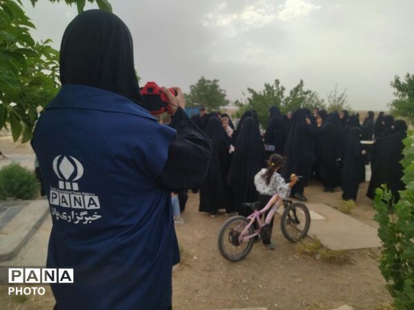 جمعیت زنان و مردان شیر دل این خاک در روستای بابان در تولدشهیدمهدی بیات 