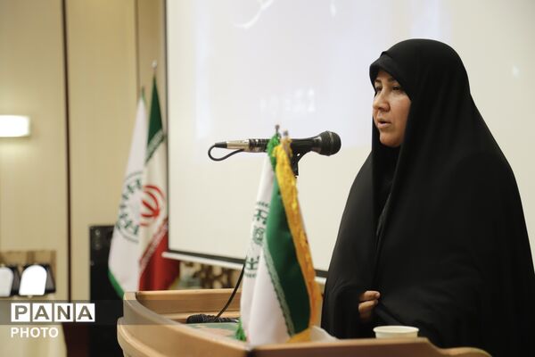  جشنواره «آینه عشق» در دبیرستان شاهد شهدای هفتم تیر 