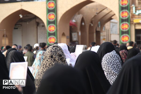 برپایی باشکوه نماز عید فطر در یزد