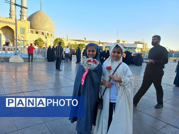 جشن تکلیف دختران و گرامیداشت دهه کرامت در قم