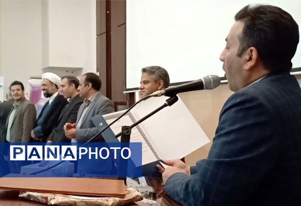 مراسم تکریم و معارفه رئیس آموزش و پرورش شهرستان برخوار