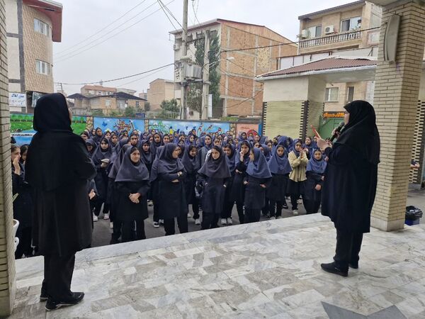 جشن روز جهانی دختر در دبیرستان بهار آزادی قائمشهر
