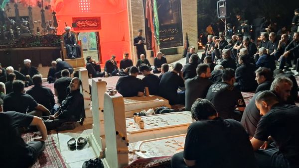 مراسم شام غریبان در روستای وشنوه قم