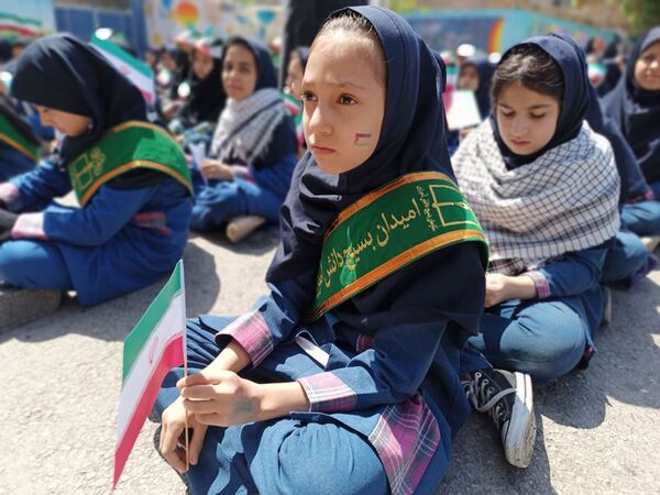مراسم جشن اقتدار در دبستان ایوب فرشتیان