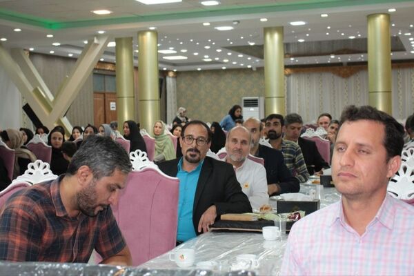 برگزاری اولین جلسه انجمن اولیاء و مربیان دبستان شاهد آقا مصطفی خمینی کاشمر