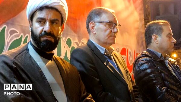 مردم دلفان در شب چهلم مراسم شهید آیت‌الله سید علی خامنه‌ای گردهم آمدند
