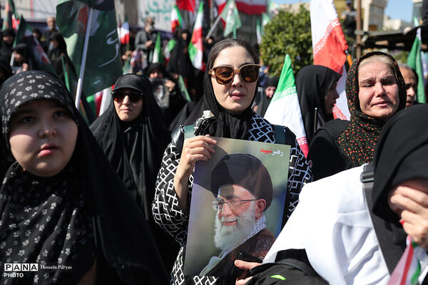 چهلمین روز شهادت رهبر شهید انقلاب اسلامی - تهران