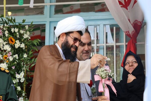 صبح مهر با کیف‌های رنگی و رؤیاهای روشن؛ مدرسه دوباره جان گرفت