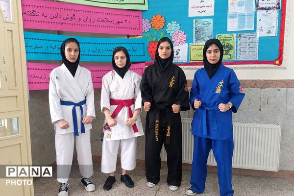  گرامیداشت هفته تربیت‌بدنی و افتتاحیه المپیاد ورزشی در مدرسه سعید کازرانی ملارد