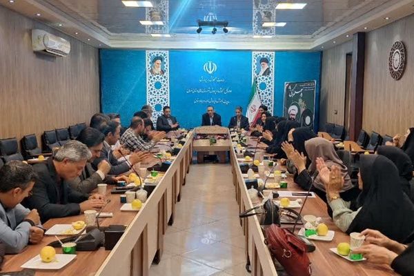 تقدیر از مدیران مدارس ناحیه دو بهارستان