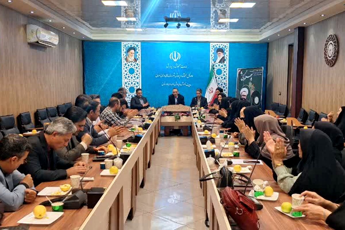 تقدیر از مدیران مدارس ناحیه دو بهارستان