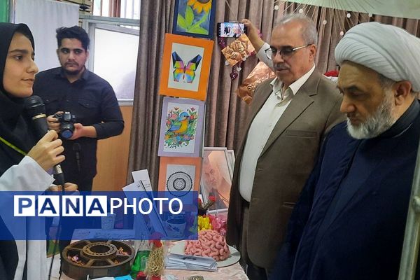 برگزاری نمایشگاه دستاوردهای دانش آموزان مدارس حکمت نبوی. ناحیه دو شهرری 
