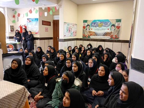 مراسم سوگواری شهادت بانوی دوعالم در دبیرستان مادرمهربان خلیل آباد