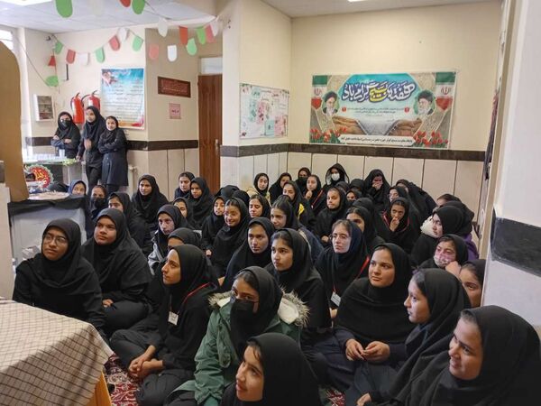 مراسم سوگواری شهادت بانوی دوعالم در دبیرستان مادرمهربان خلیل آباد