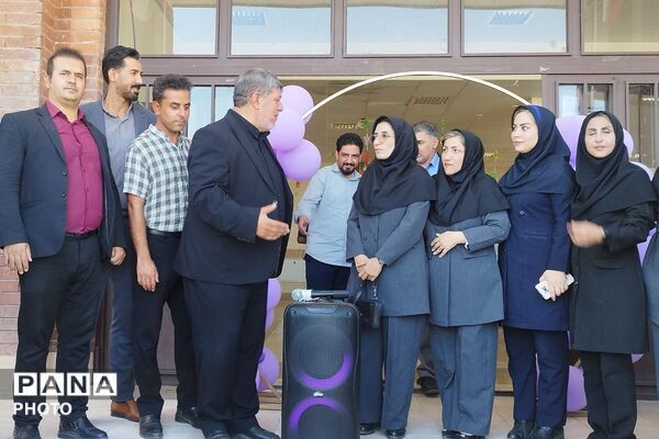  جشن شکوفه ها در دبستان ابراهیم هادی پرند