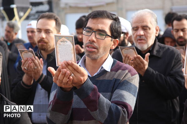 برپایی باشکوه نماز عید فطر در یزد