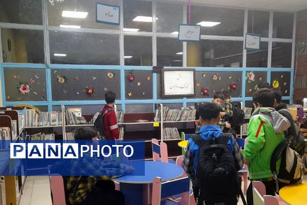 رونمایی از کتاب پسری که پرواز کرد در کتابخانه شیخ صدوق شهرری