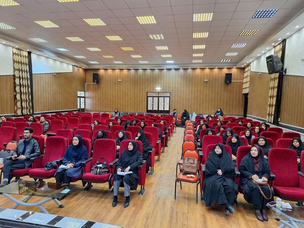 کارگاه آموزشی و توجیهی مربیان پیشتاز تربت حیدریه 