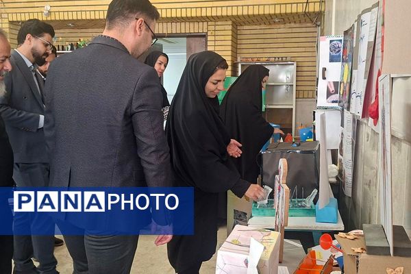 بازدید مسئولان آموزشی مقطع ابتدایی از طرح جابر بن حیان در دبستان ایمان