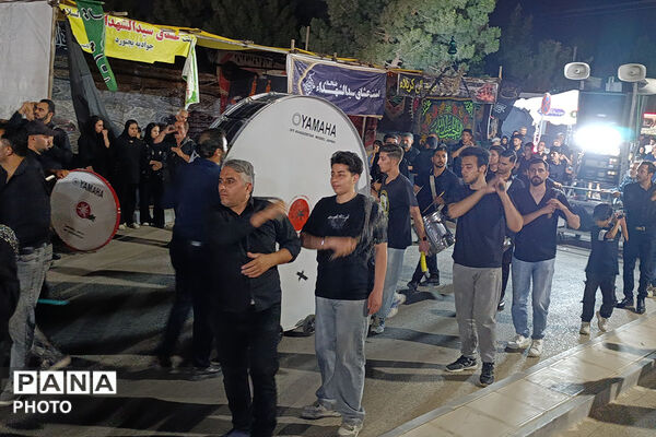 بجنورد یکپارچه در سوگ حسین(ع)