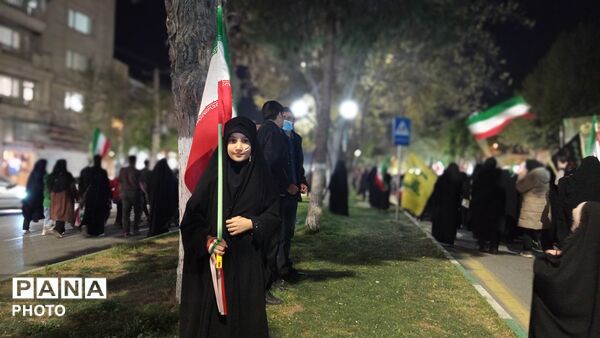 شبی دیگر از حماسه خیابان در بروجرد 