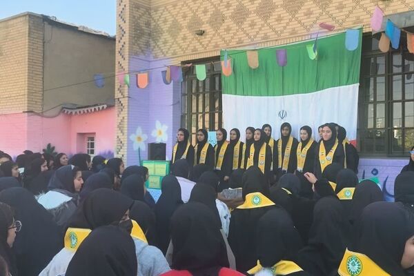 گرامیداشت ایام الله دهه فجر در دبیرستان رضوی شیراز