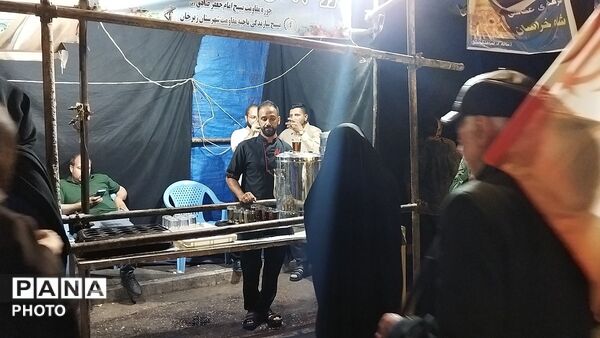 موکب شهدای روستای آهوان در هشتاد و نهمین شب از اجتماعات مردمی 