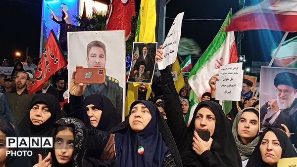 حضور پرصلابت مردم کوهدشت در اجتماع شبانه جلوه‌ای از همبستگی و بصیرت