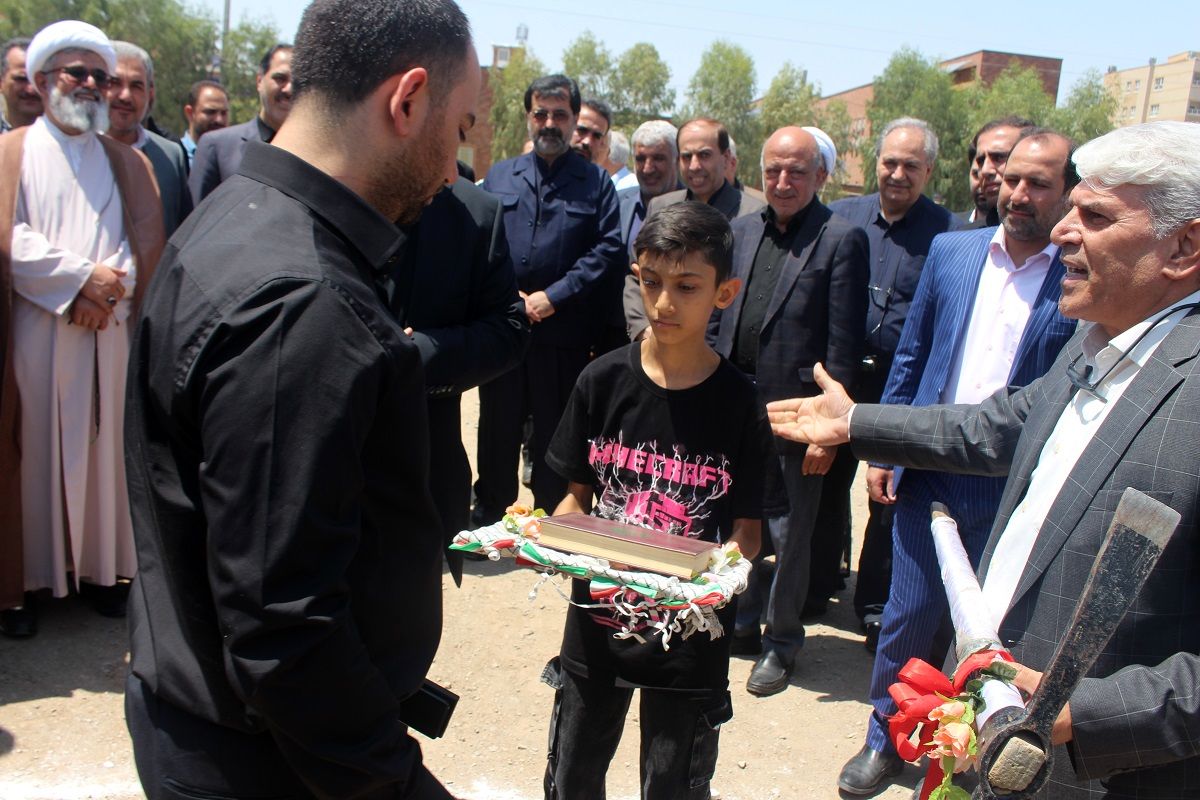 آیین کلنگ زنی احداث سه واحد آموزشی در قم