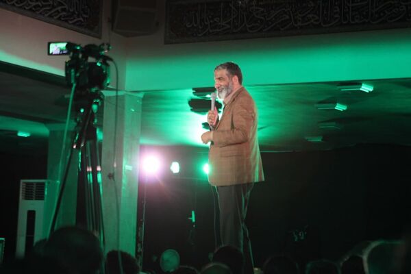 اجتماع «عاشقان بی‌نشان» در کاشان؛ روایت تصویر از شب ادای احترام به شهدا