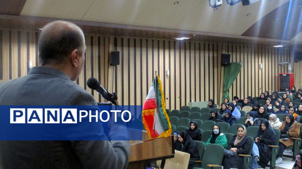 جلسه هم افزایی رابطان مشاور در کانون امام علی(ع) ناحیه یک کرج