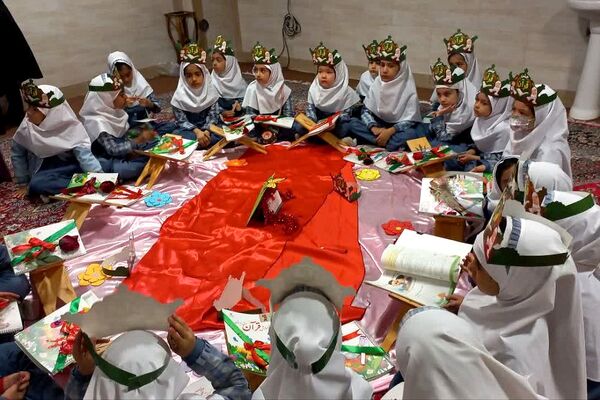 جشن قرآن کلاس اولی‌های مدرسه قمصری دوره اول ورامین