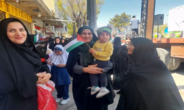 حضور پرشور کودکان آباده در راهپیمایی روز جهانی قدس