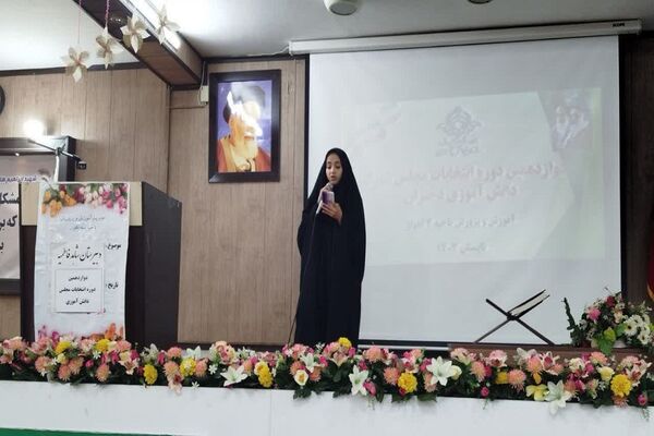 حضور دانش‌آموزان پای صندوق انتخابات هیات‌رئیسه شورای دانش‌آموزی