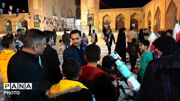 کودکان و بزرگسالان نیشابوری ماه را مشاهده کردند 