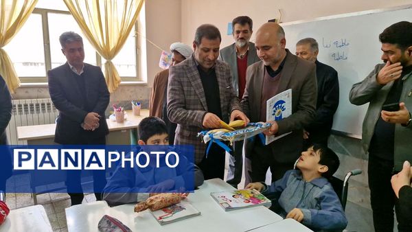 بازدید معاون استاندار و فرماندار مشهد مقدس از دبستان چند معلولیتی کوشا