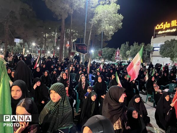 حضور پرشور نوجوانان ابرکوهی در تجمعات شبانه