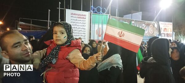 چهلمین شب از شهادت رهبر انقلاب و دانش آموزان مدرسه شجره طیبه میناب 