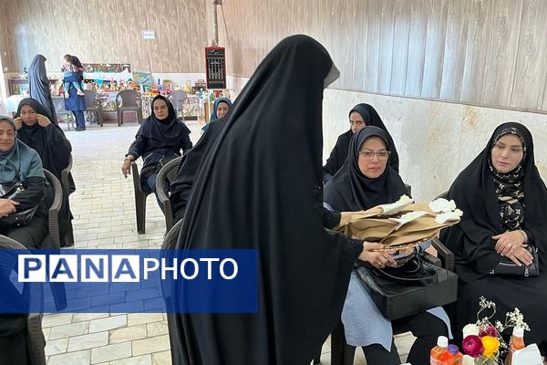 مراسم تقدیر از مراقبین سلامت ناحیه دو شهرری به مناسبت هفته سلامت