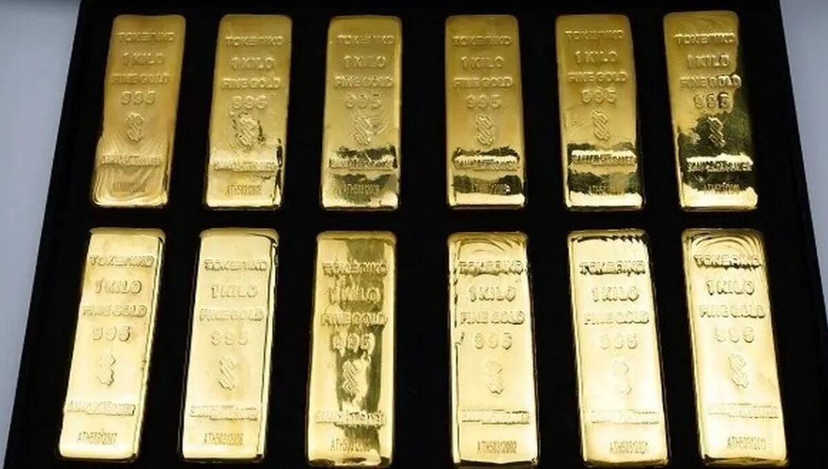 طلای جهانی در آستانه عبور از مرز ۴۵۰۰ دلار